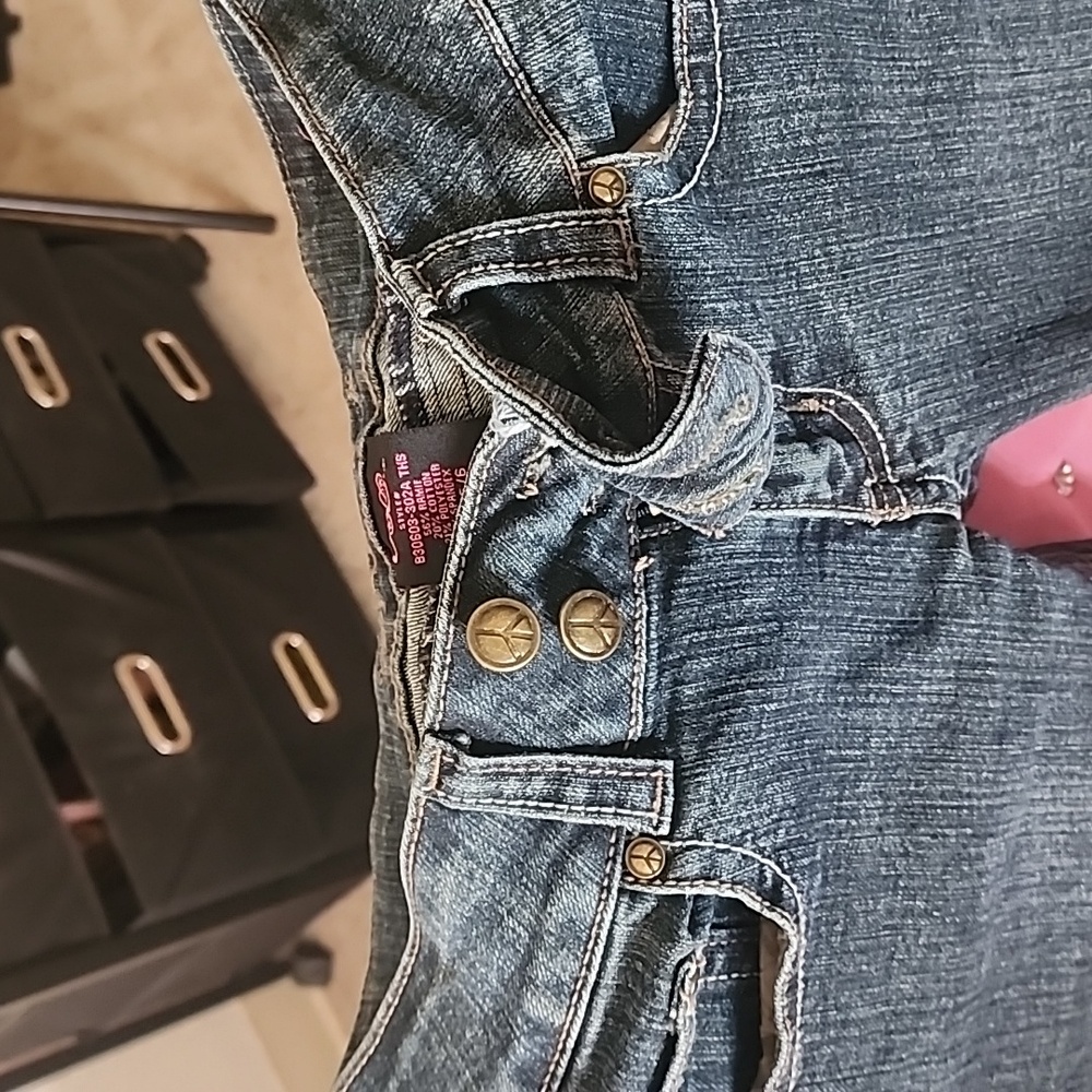 Capri Jeans - Picture 3 of 4